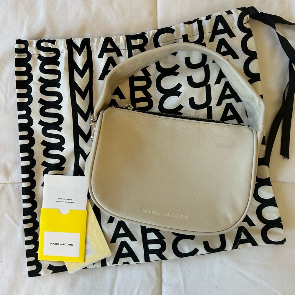 Marc Jacobs The Pushlock Mini Hobo Bag in Cloud White